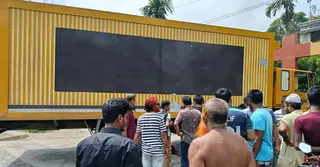 টাঙ্গাইলে কাভার্ড ভ্যানের চাপায় যুবক নিহত